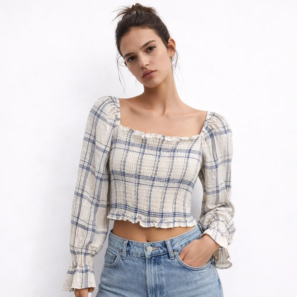 ZARA 💙 Plaid Smocked Long Sleeve Top